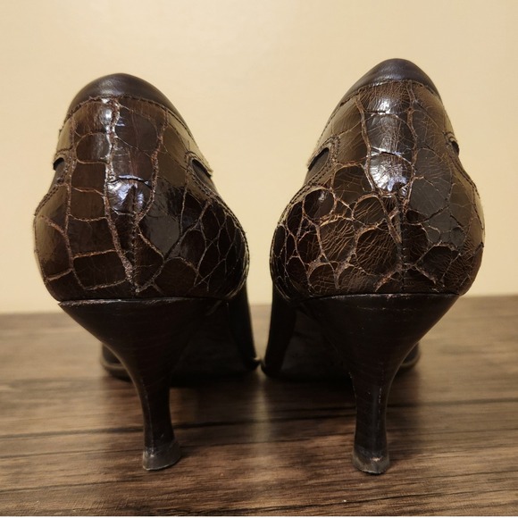 Donald Pliner Brown Stretch Fabric Pumps Snake Leather Heel Size 7.5 - Picture 3 of 7